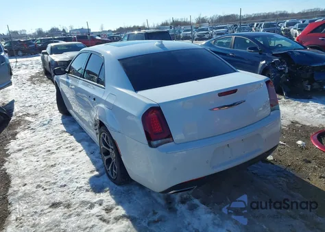 2017 Chrysler 300 300S z USA, uszkodzony, nr VIN 2C3CCABG7HH617850